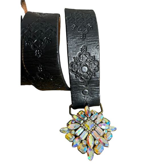 B-Low The Belt‎ sz Medium black leather tooled rhinestone buckle